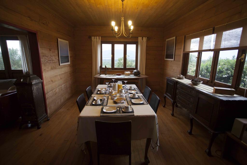 Quila Hostal ลา เอนเซนาดา ภายนอก รูปภาพ