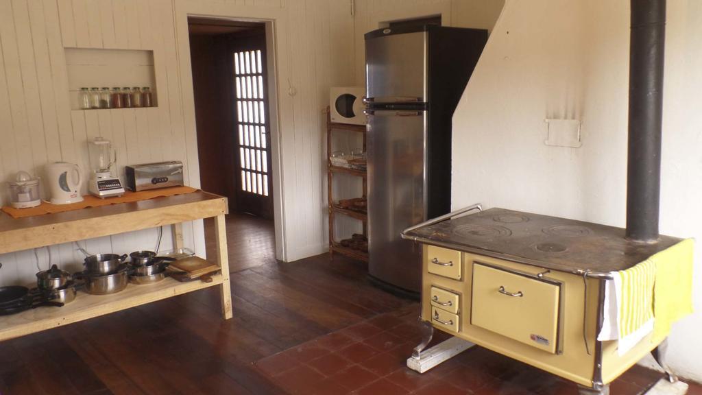 Quila Hostal ลา เอนเซนาดา ภายนอก รูปภาพ